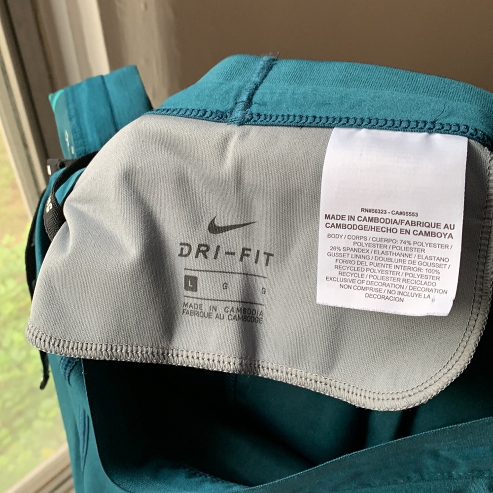 Nike Crops - image 7